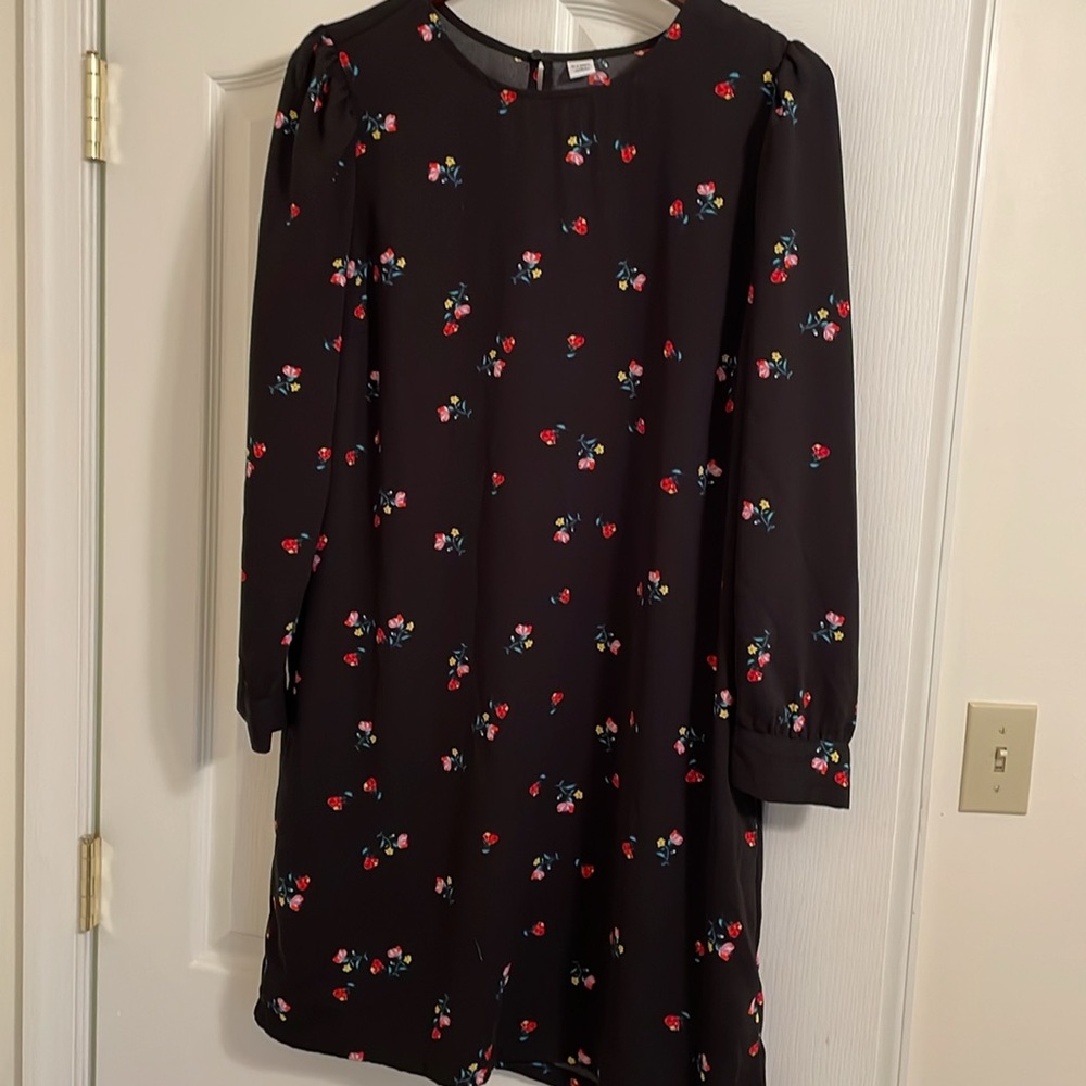 CLOSET CLOSING